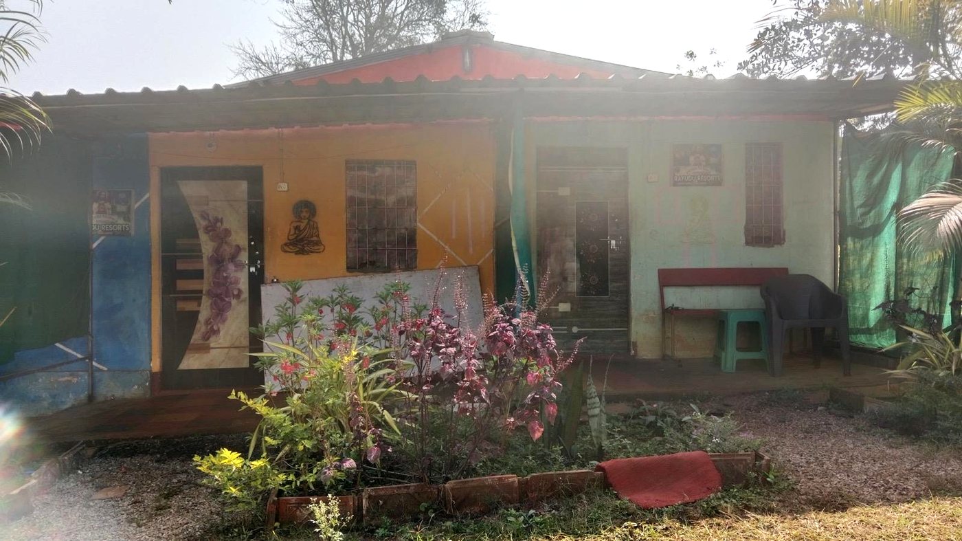 Cottage in the morning fog